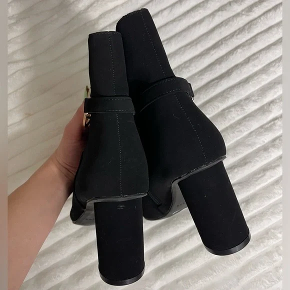 London Fog Heeled Booties - Picture 4 of 5